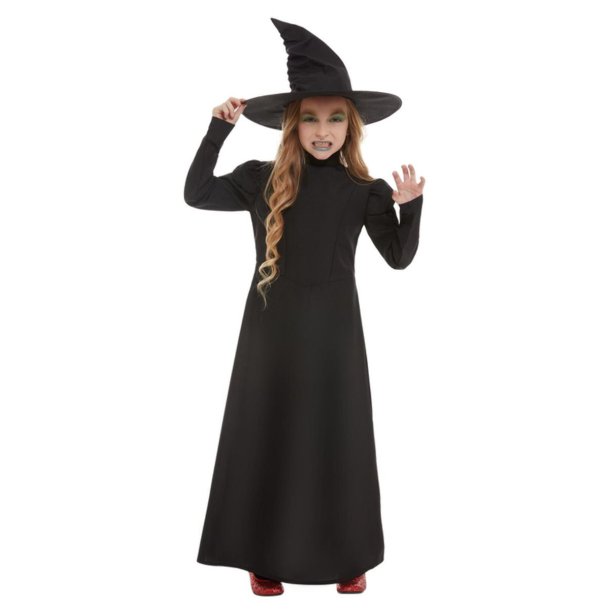 Hekse pige i sort med hat