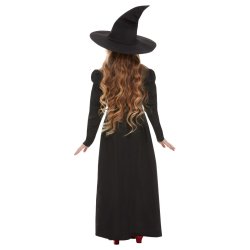 Hxa flicka i svart med hatt