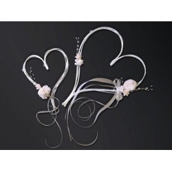 Hjrtan i rotting med sugkoppar prydd med band och blommor, 2 st.