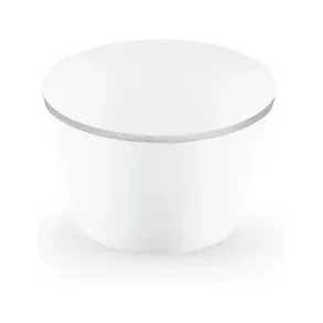 Cupcake-omslag i vitt med silverkant