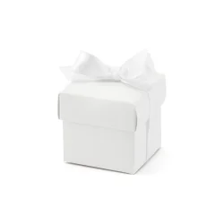 Presentfrpackning i vitt med rosett