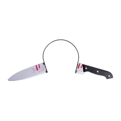 Kniv gennem hovedet - blodig