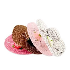 Stor damehat i str med bnd og blomst