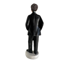 Topfigur konfirmand, mrk i lysebl skjorte