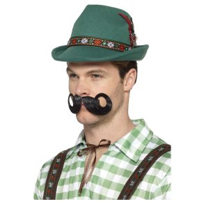 Oktoberfest mssa i grnt med fjdrar