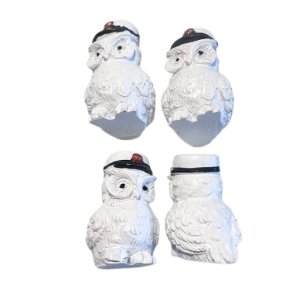 Studenter ugle i resin med mrkebl bnd 